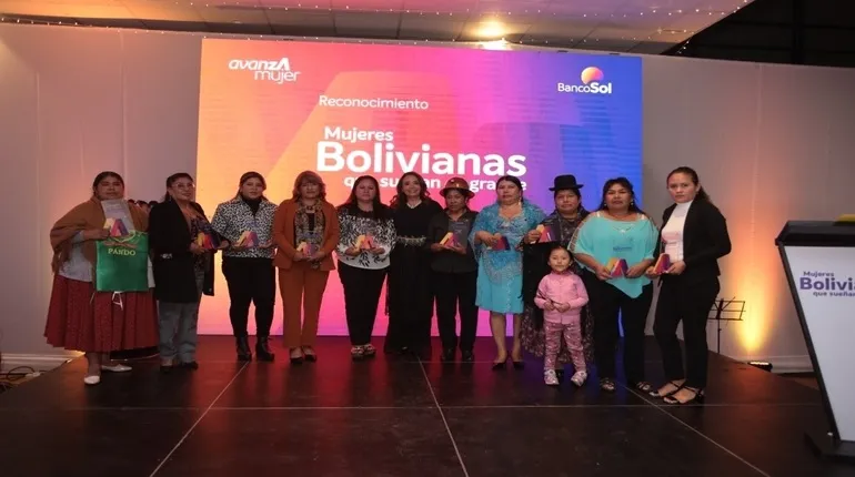 BancoSol llevó a cabo la segunda edición del "Reconocimiento a Mujeres Bolivianas que Sueñan en Grande"