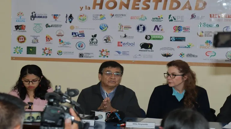 Plataforma por la Transparencia y la Honestidad. Foto: APG