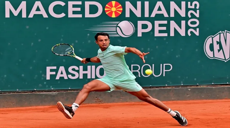 Hugo Dellien durante su partido. Crédito: Macedonia Open