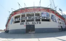 Frontis del estadio de Villa Ingenio. Foto: Victor Gutierrez/La Prensa