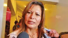Sandra Gutiérrez habla con los periodista