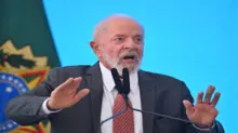 El presidente de Brasil, Luiz Inácio Lula da Silva, habla este lunes durante una rueda de prensa en Ciudad de México (México). EFE/Bienvenido Velasco